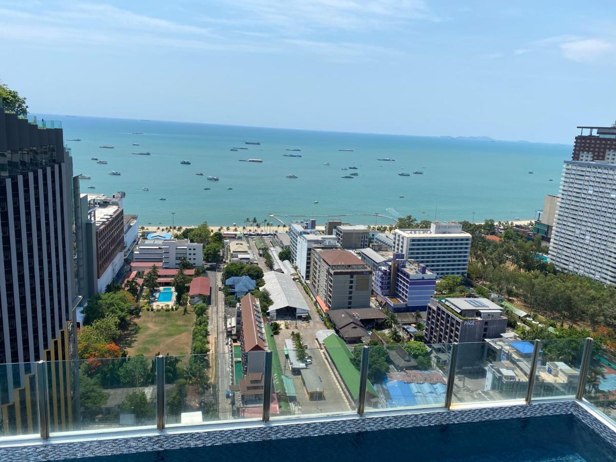 The Base In Pattaya Exterior foto