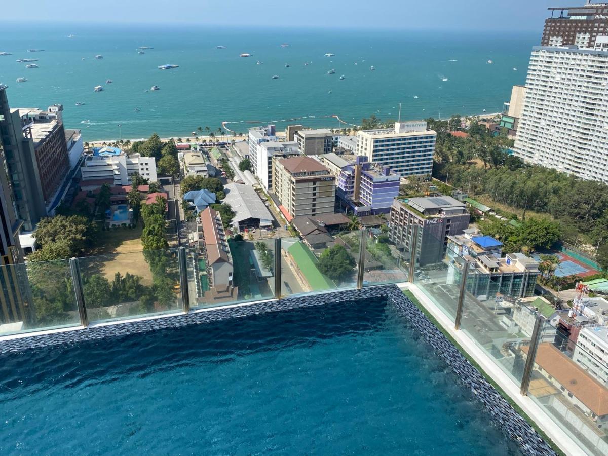 The Base In Pattaya Exterior foto