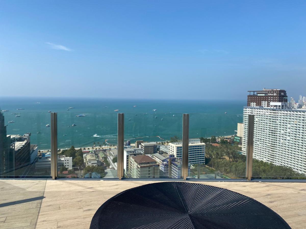 The Base In Pattaya Exterior foto